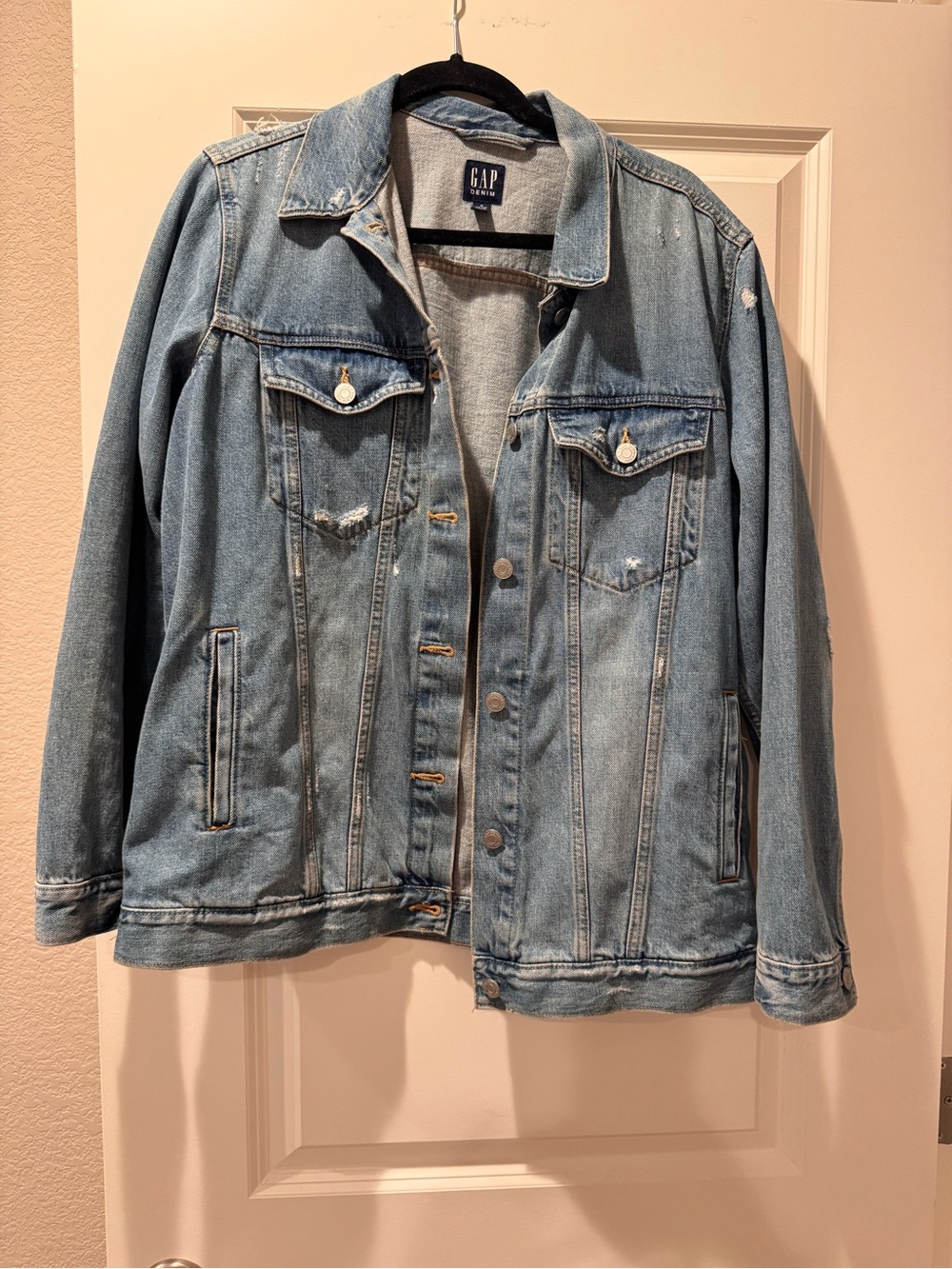 Gap Women’s Oversized Medium Wash Denim Jacket